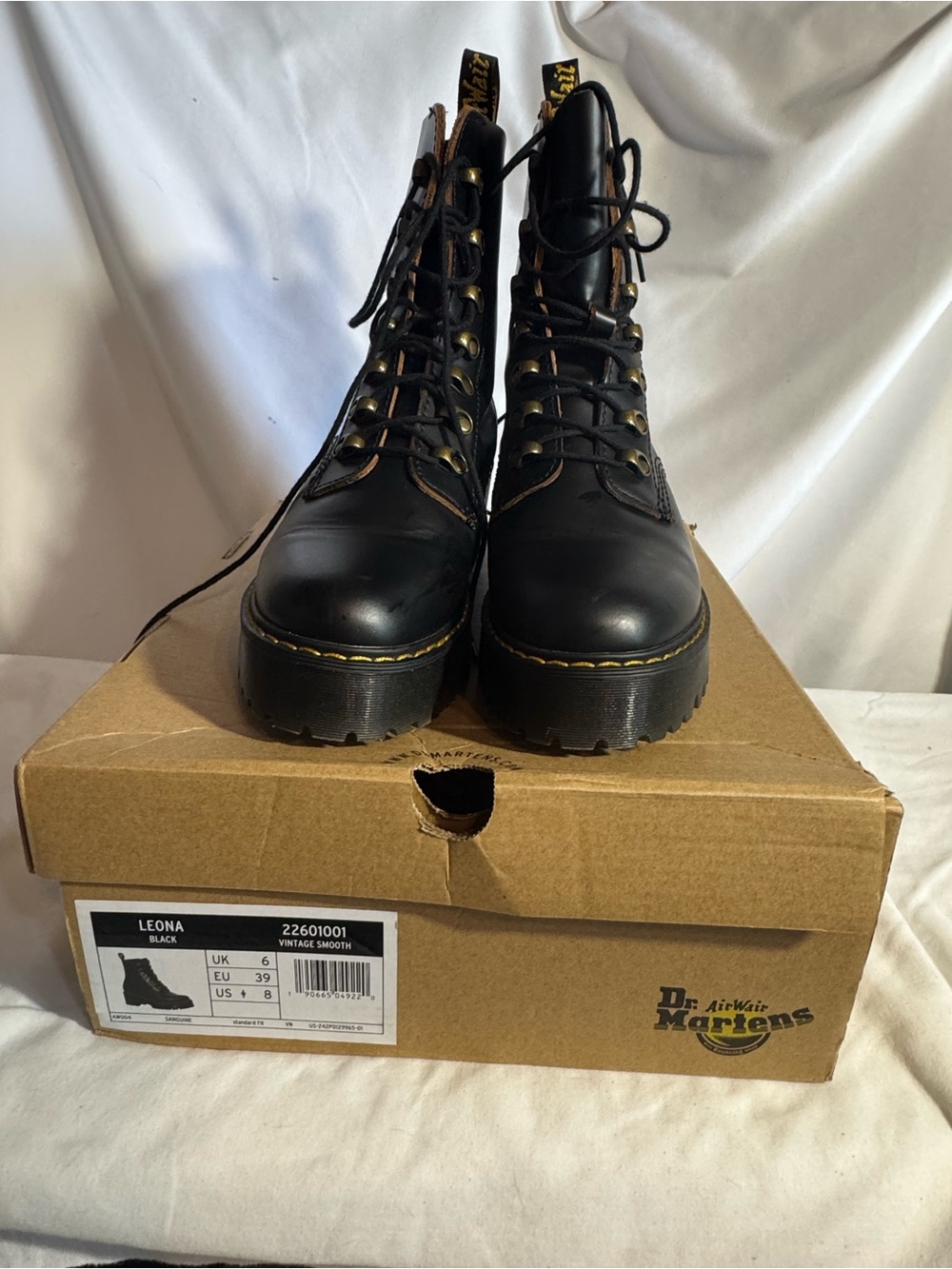 Dr Martens Leona Boots Size 8 Doc Platform Chunky Heel Black Gothic Combat - Picture 2 of 9